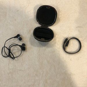 Jaybird Bluetooth Earbuds, Charger, and Case